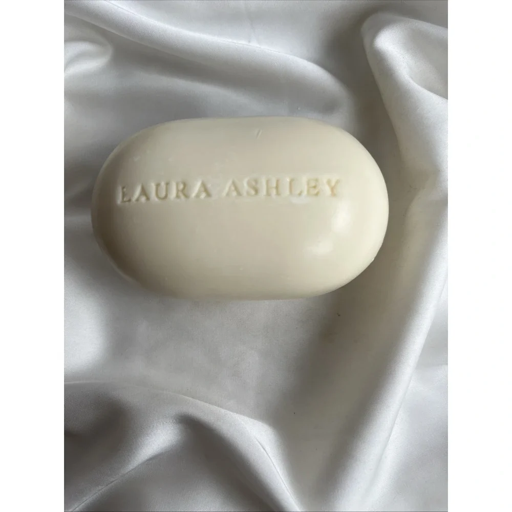 Laura Ashley 